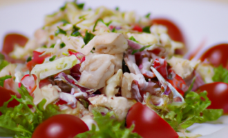 Слоеный салат с курицей — 10 простых рецептов