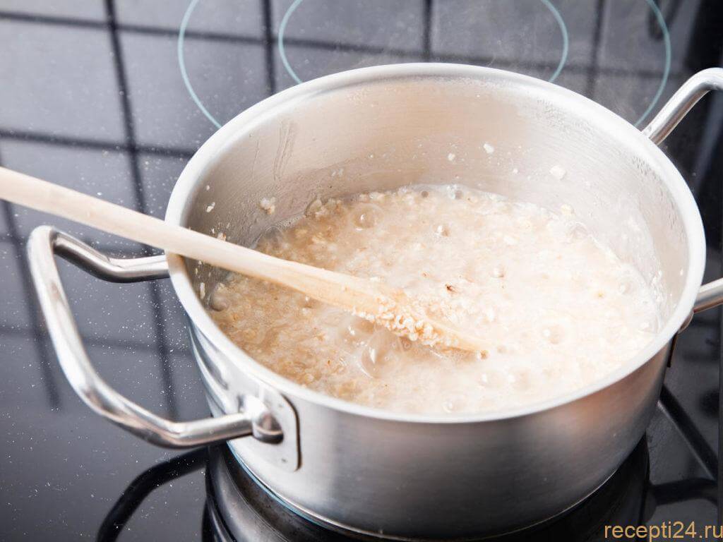 Особенности приготовления овсяных хлопьев на плите Особенности приготовления овсяных хлопьев на плите