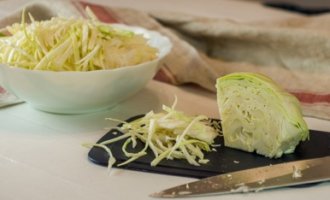 Тушеная капуста: классический рецепт на сковороде