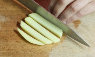 Как жарить картошку на сковороде с луком