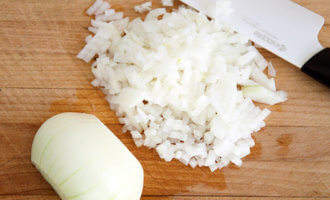 Как жарить картошку на сковороде с луком