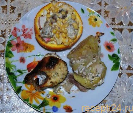 Горбуша в сметане с картофелем Горбуша в сметане с картофелем